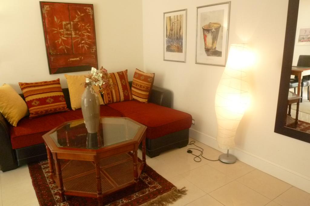 Cannes Seafront Haven: Modern 2-Bed Apartment with Pool Exterior photo