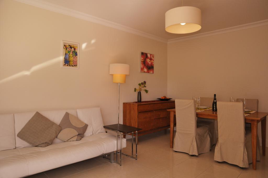 Cannes Seafront Haven: Modern 2-Bed Apartment with Pool Exterior photo